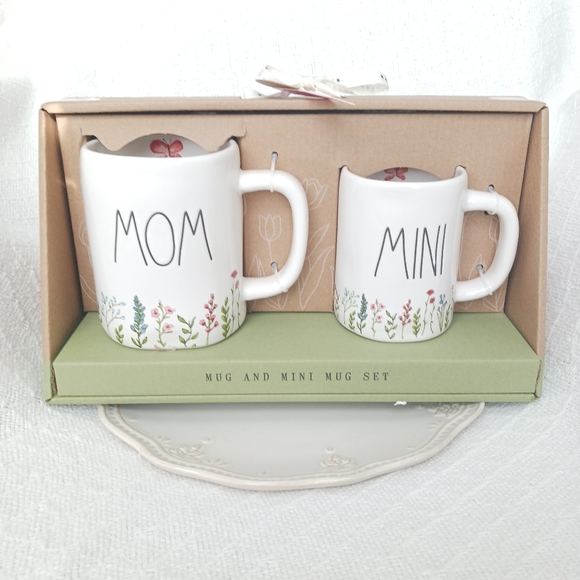 Rae Dunn Mom and Mini Floral Butterfly Ceramic Mug Gift Box Set - Picture 16 of 16